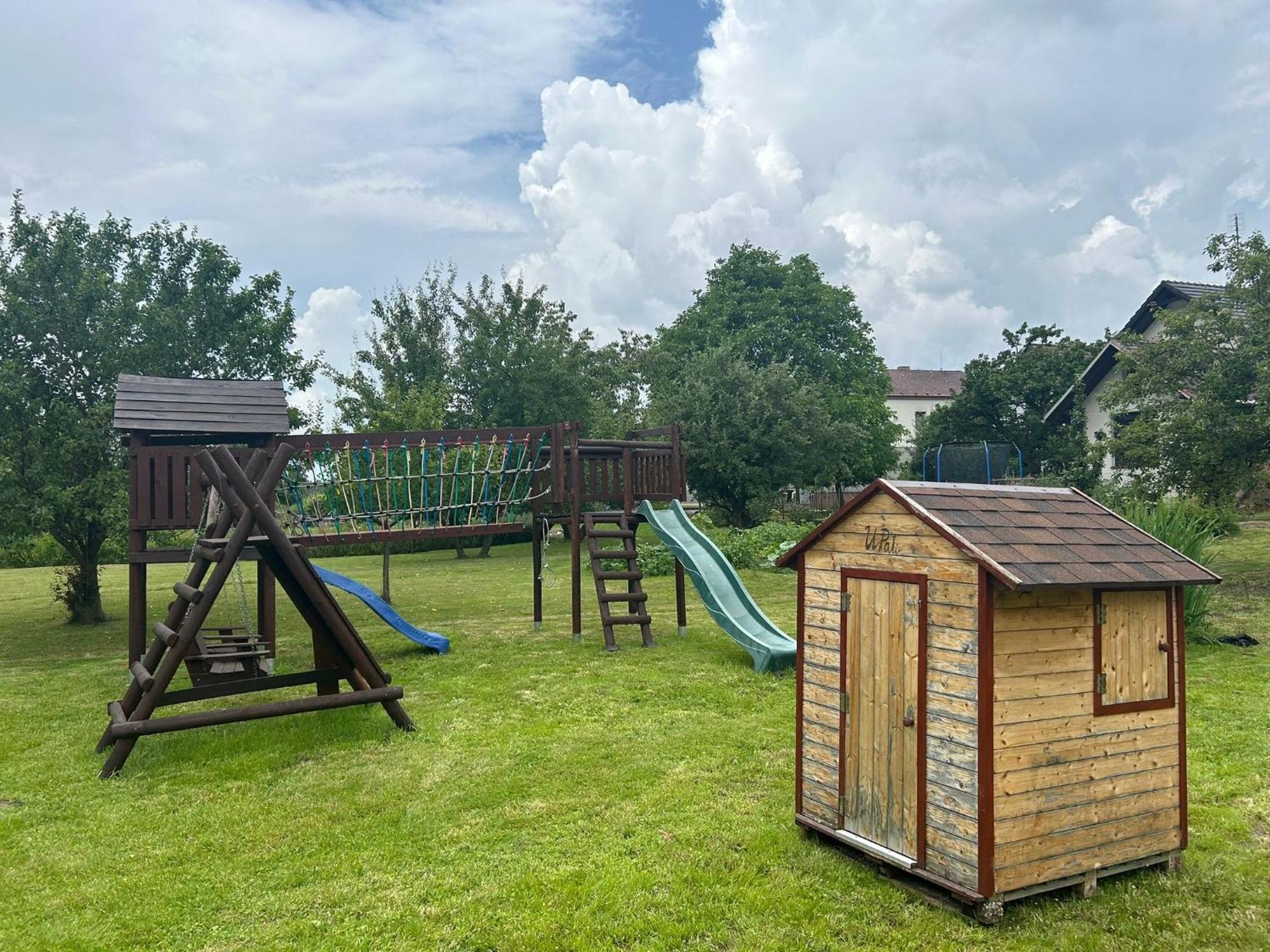 Penzion Na Obci Тршебонь Экстерьер фото